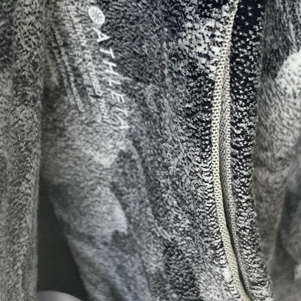 Athleta Elation Textured Tight Charcoal Floral Leggings Size L - Picture 12 of 12
